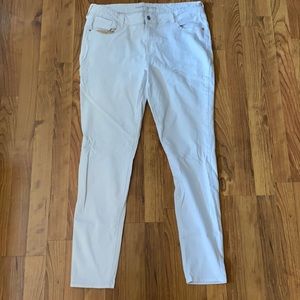 Old Navy rockstar jeans, white, size 16 long